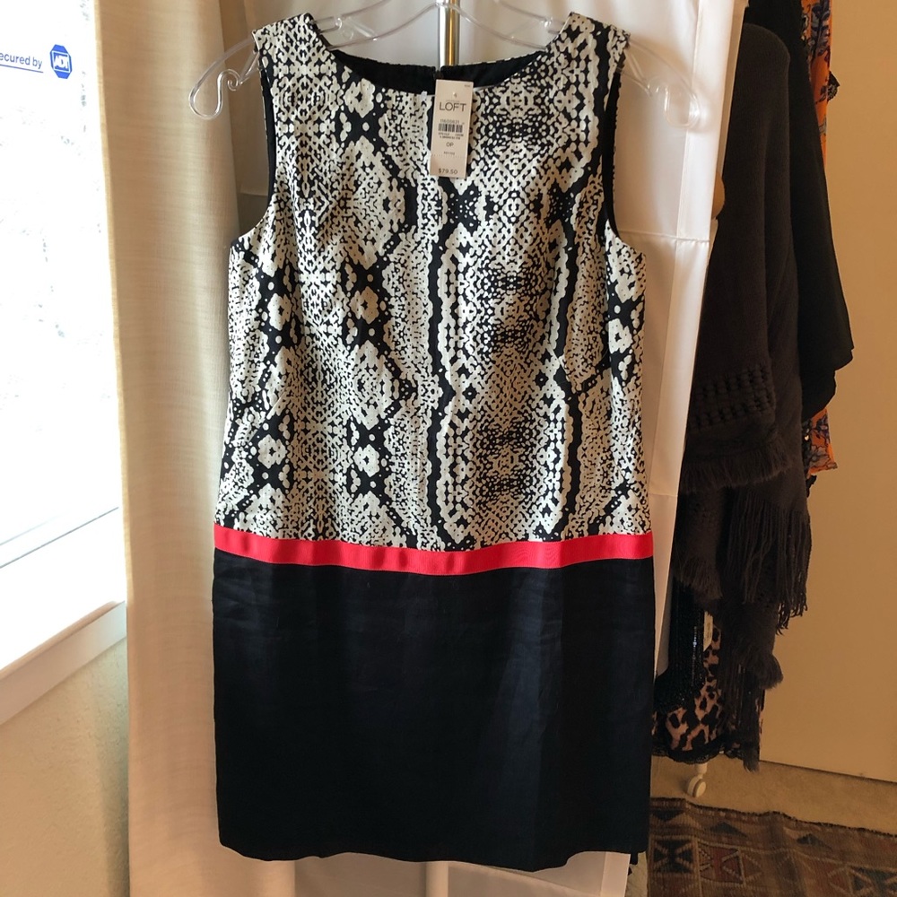 Loft linen dress! Never worn! Still new!